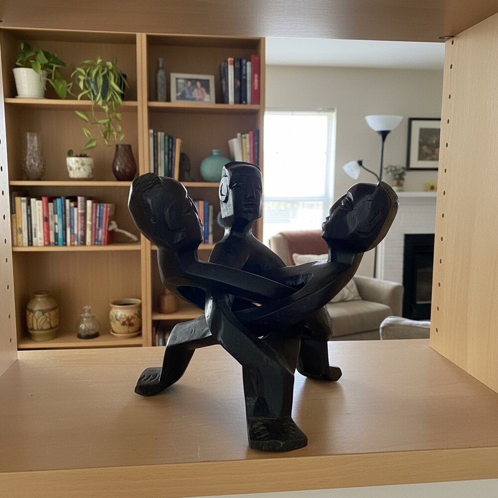 Three-Head Unity Carving (Black/Brown)